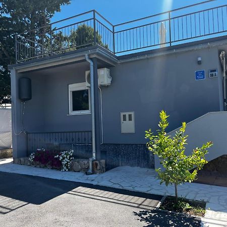 Holiday House Lara Starigrad Paklenica Luaran gambar