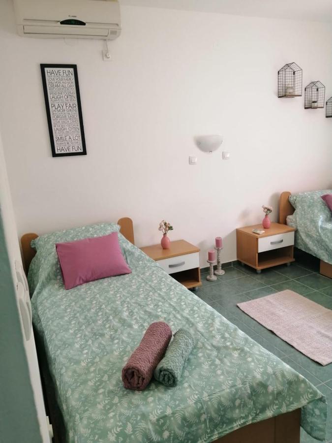 Holiday House Lara Starigrad Paklenica Luaran gambar